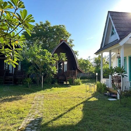 Balakosa Gili Meno Bungalow Exterior photo