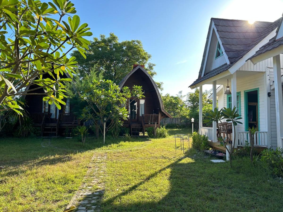 Balakosa Gili Meno Bungalow Exterior photo