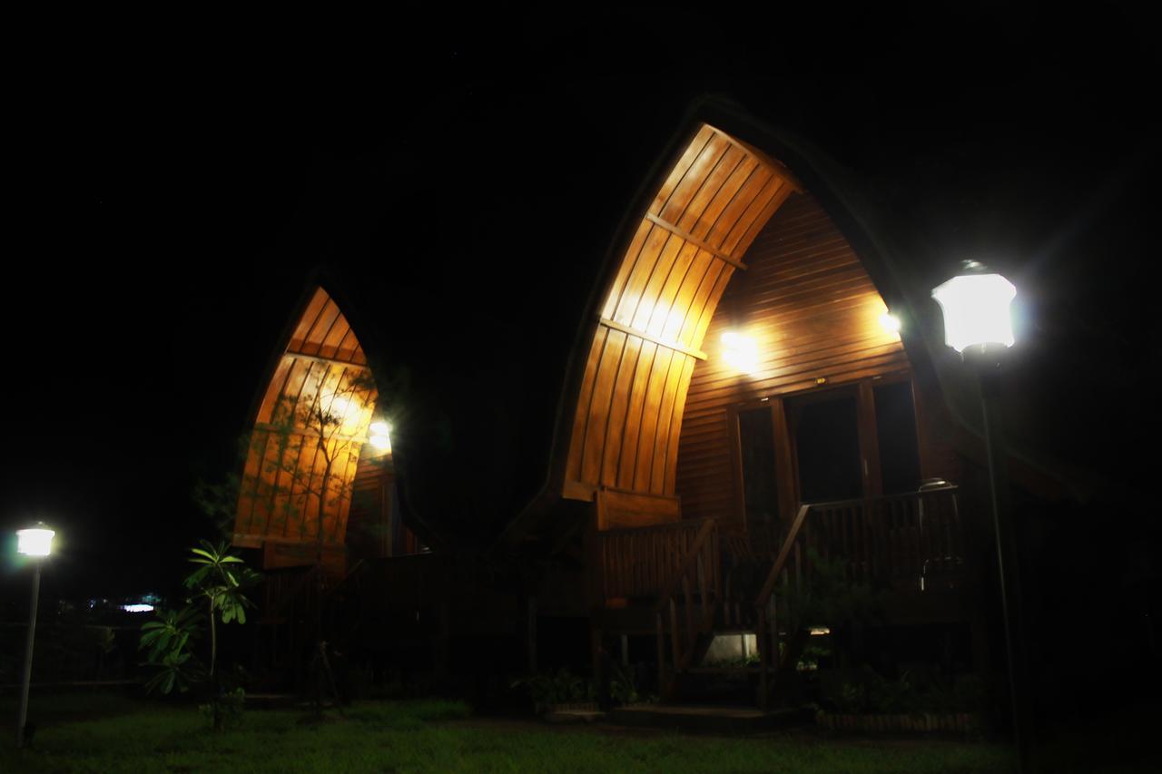 Balakosa Gili Meno Bungalow Exterior photo