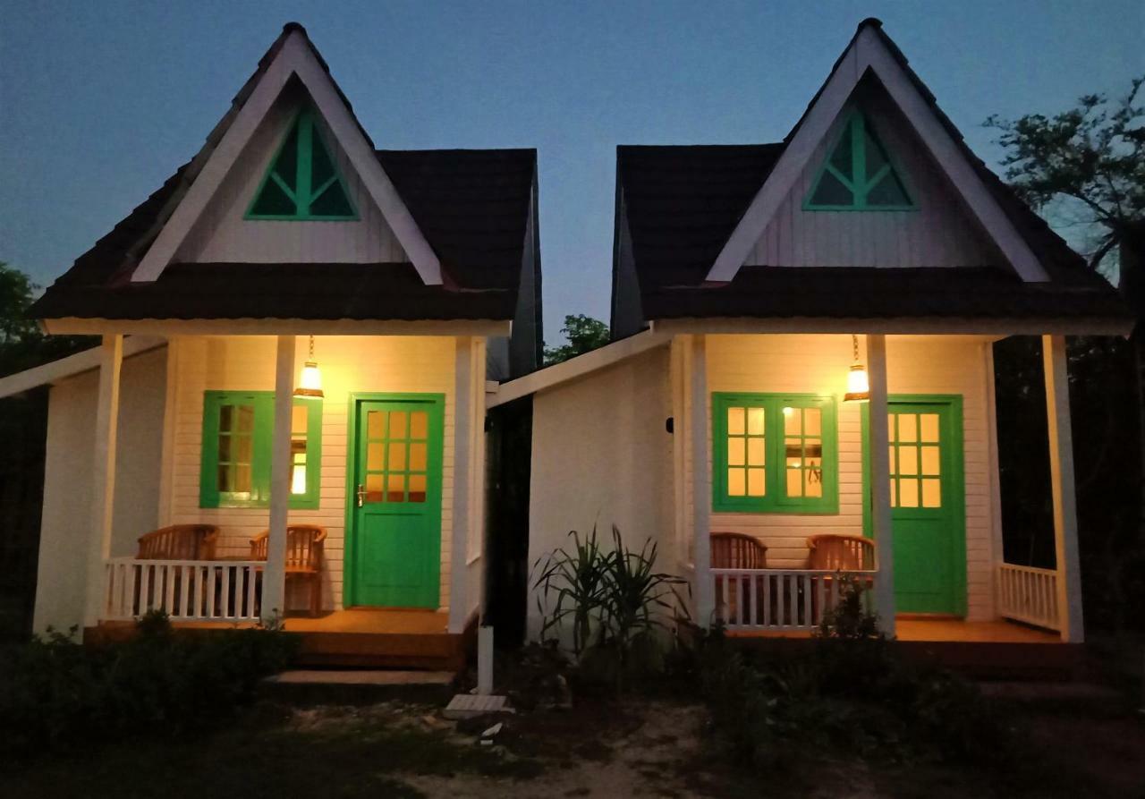 Balakosa Gili Meno Bungalow Exterior photo